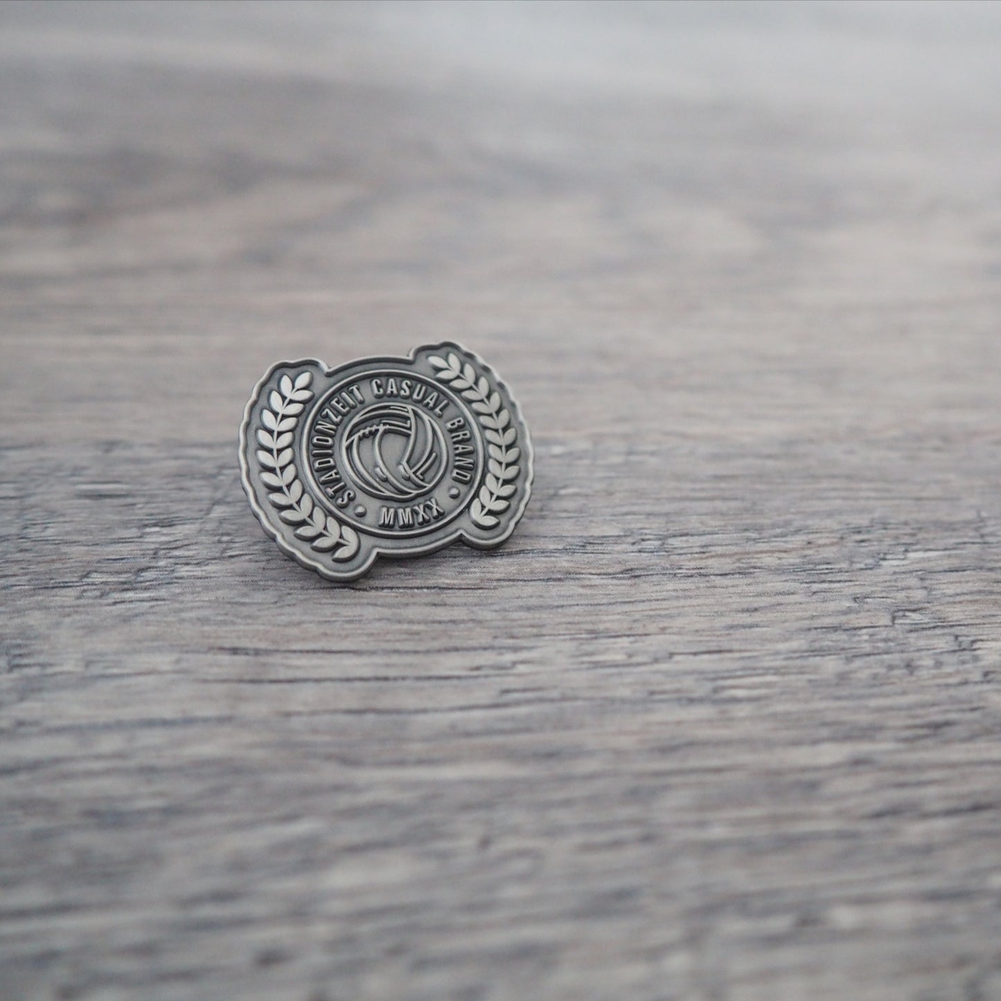 Anstecker Pin "Kranz"